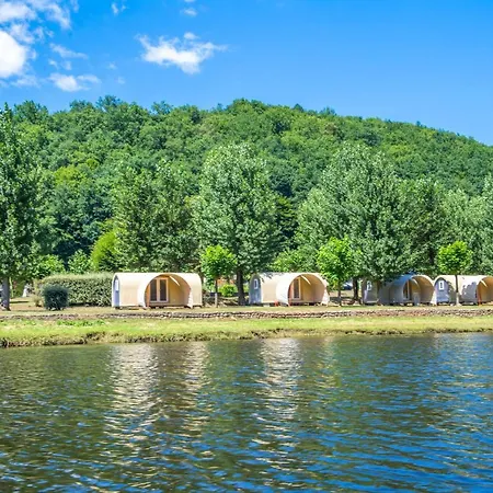 Camping Le Chateau Du Gibanel Saint-Martial-Entraygues Exterior photo