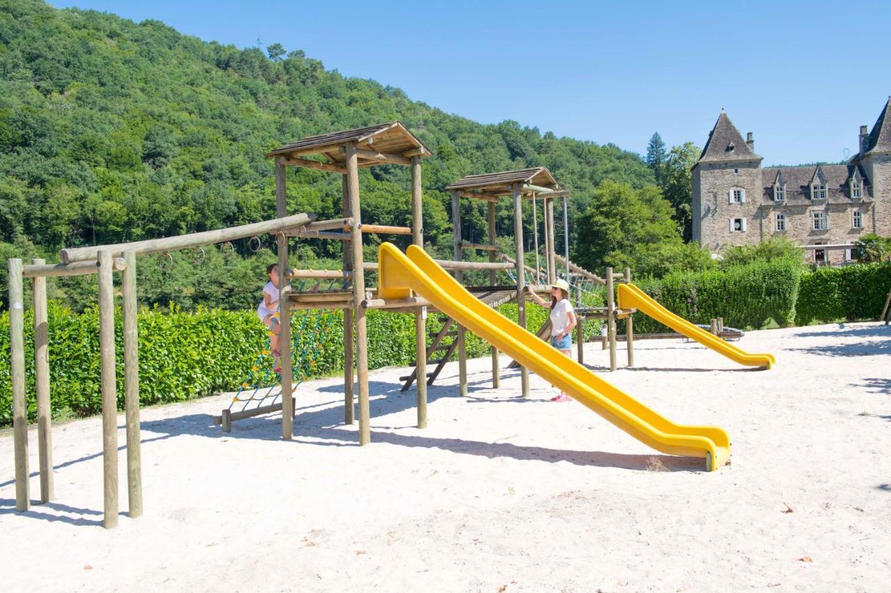 Campsite Le Chateau Du Gibanel